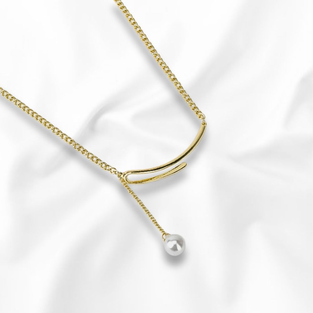 Collar con Diseño Moderno y Colgante de Perla