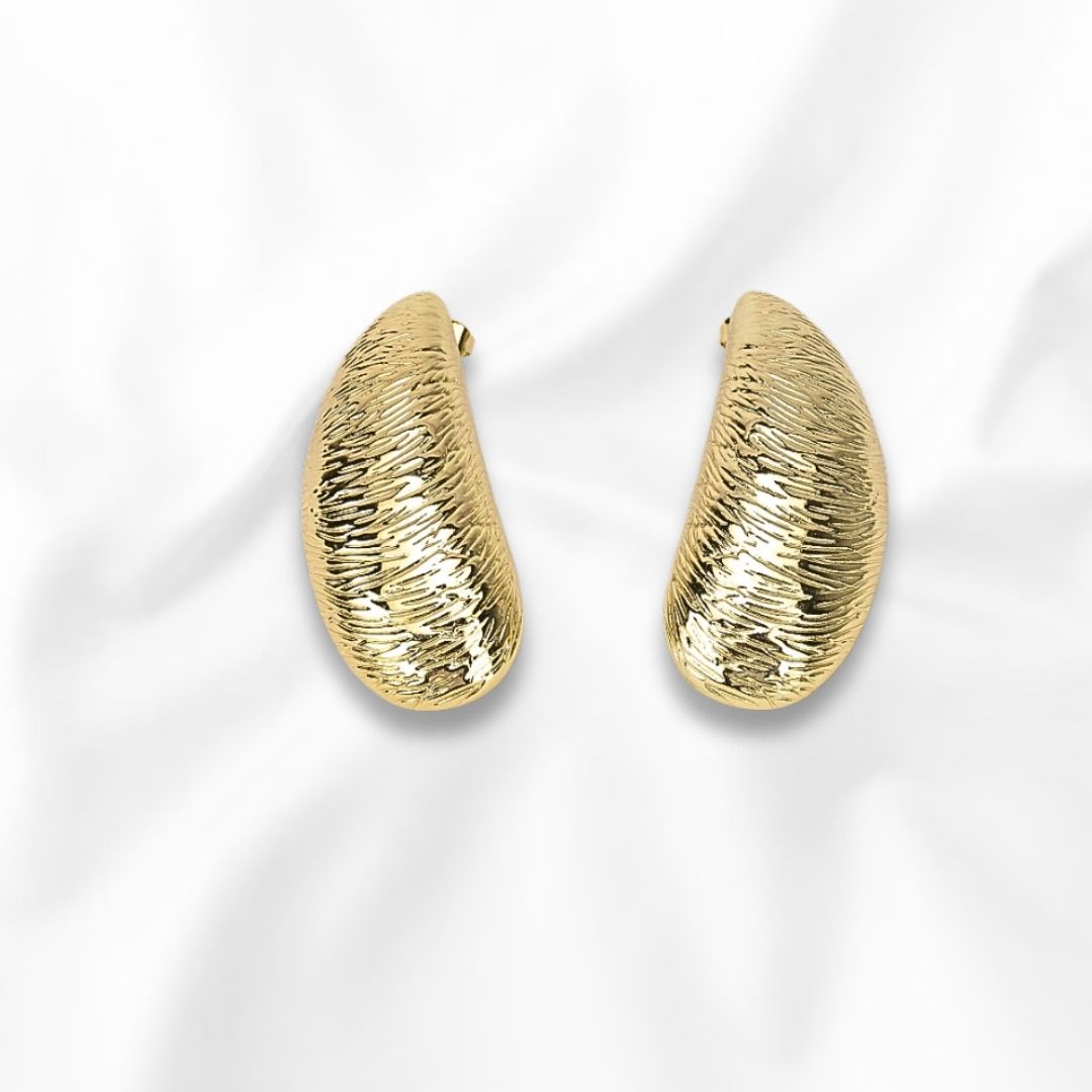 Arete Broquel con Diseño de Gota con Textura